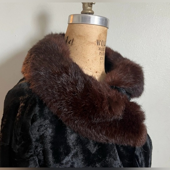City Fur New Vintage Womens Coat - Picture 2 of 11